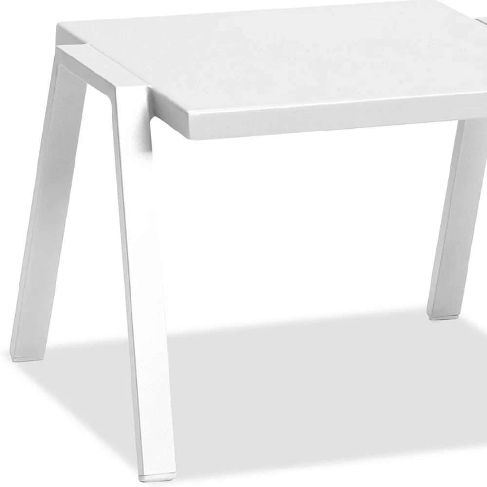 22 X 18 X 16 White Aluminum Side Table By Homeroots - Image 3