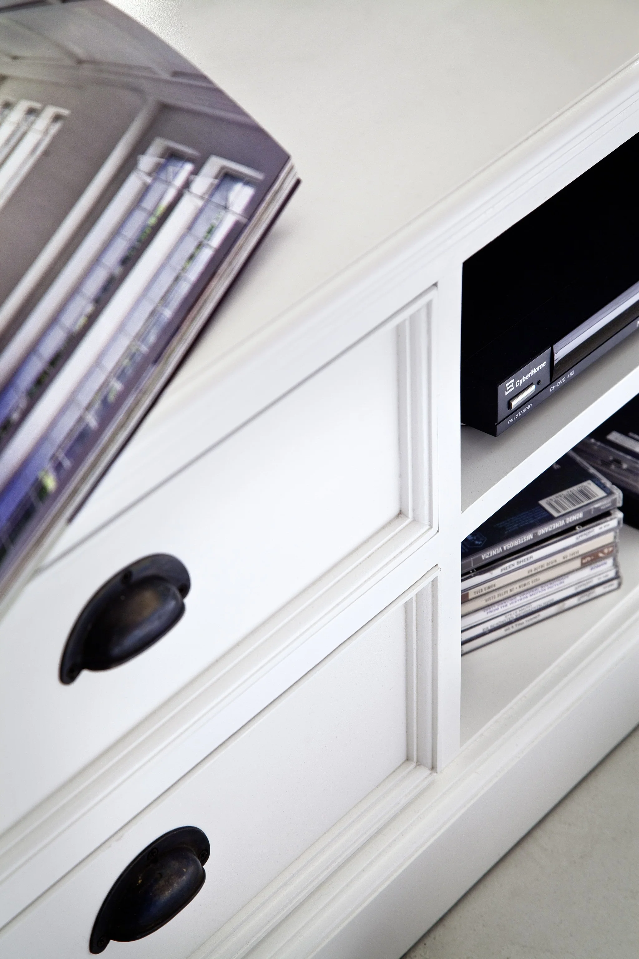 47" Classic White Entertainment Unit with Two Drawers By Homeroots - Image 8
