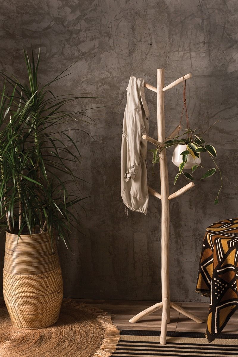 Bantha Standing Rack By Accent Decor