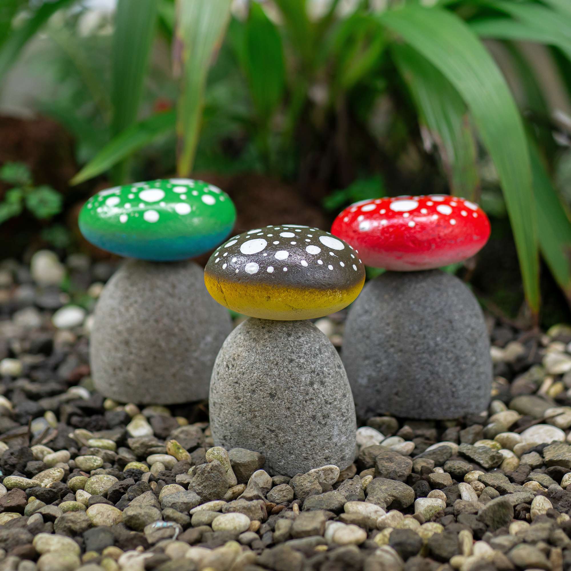 Cairn Mushrooms Set of 6 By Garden Age Supply