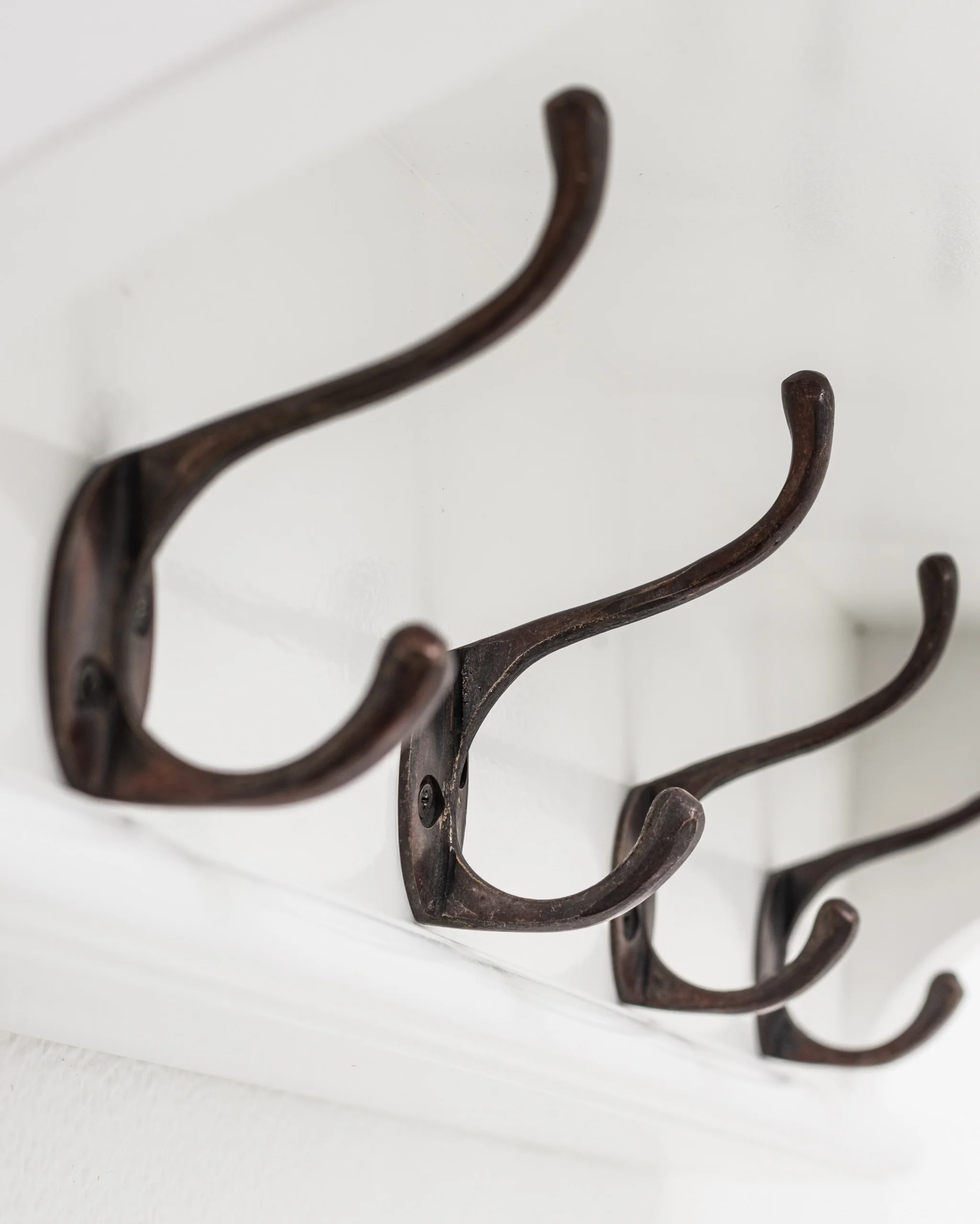 Classic White Wood Wide Eight Hook Coat Rack By Homeroots - Image 6