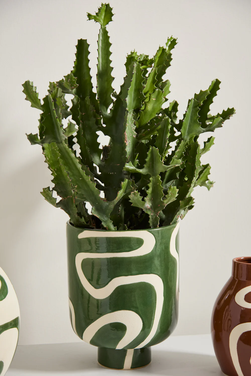 Curvature Pot By Accent Decor - Image 3