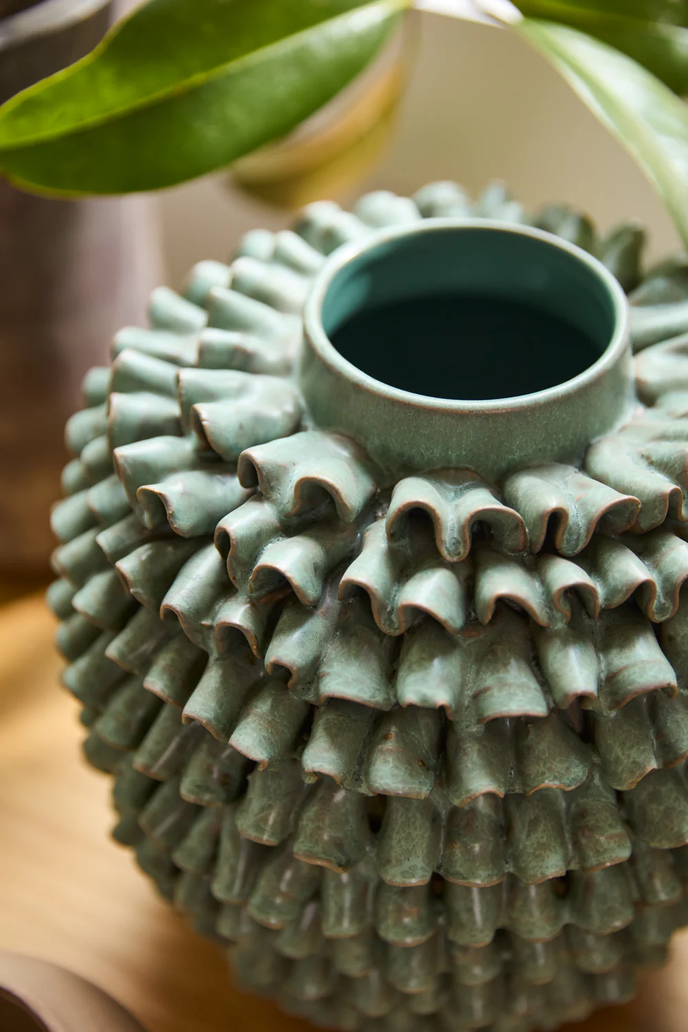 En Pointe Vase By Accent Decor - Image 4