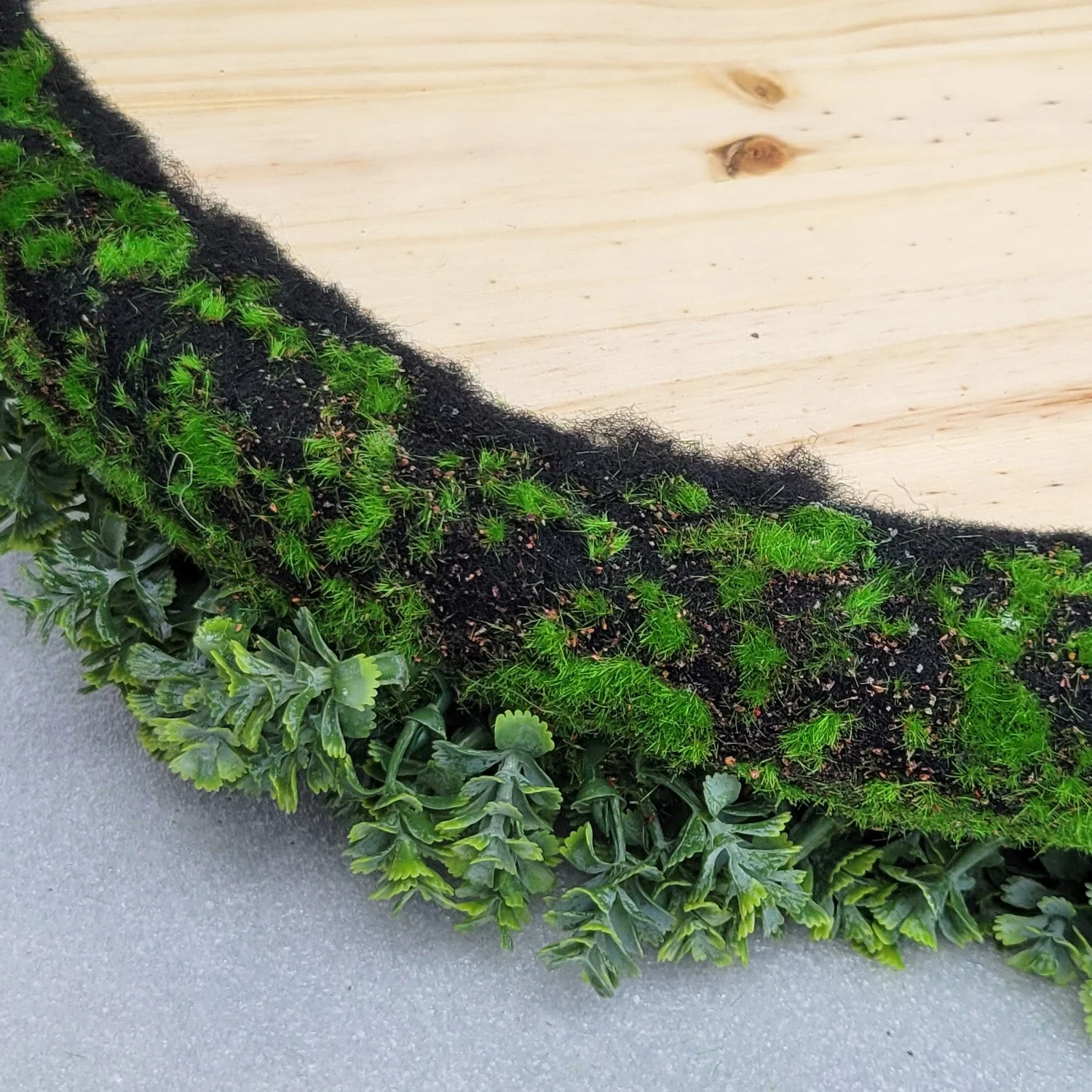 Green Wall Shape, Disc, Imperial Mix, 26.25”D By Gold Leaf - Image 7