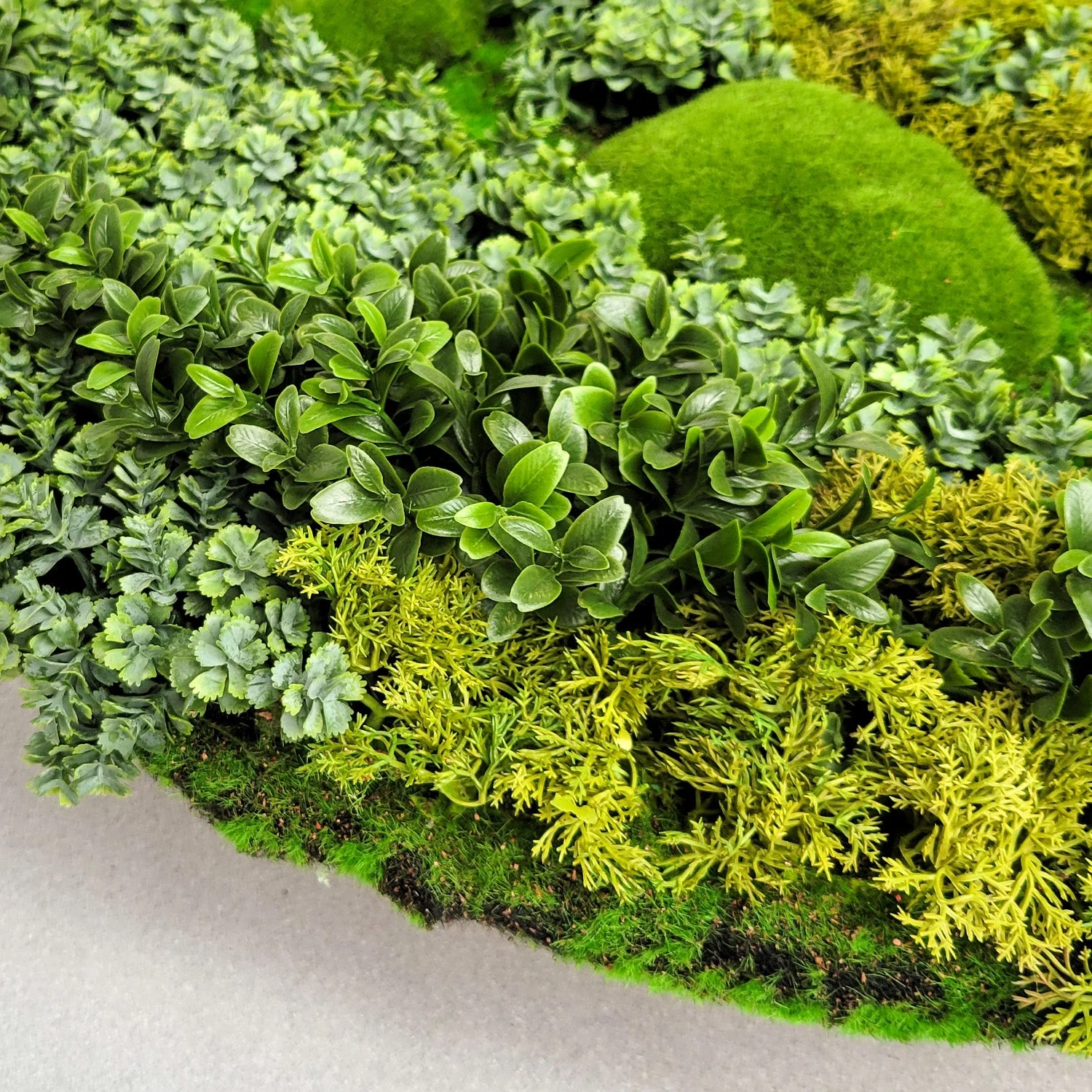 Green Wall Shape, Disc, Imperial Mix, 38.5”D By Gold Leaf - Image 3