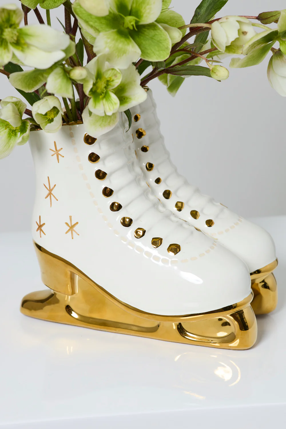 Ice Skate Planter Set of 2 By Accent Decor