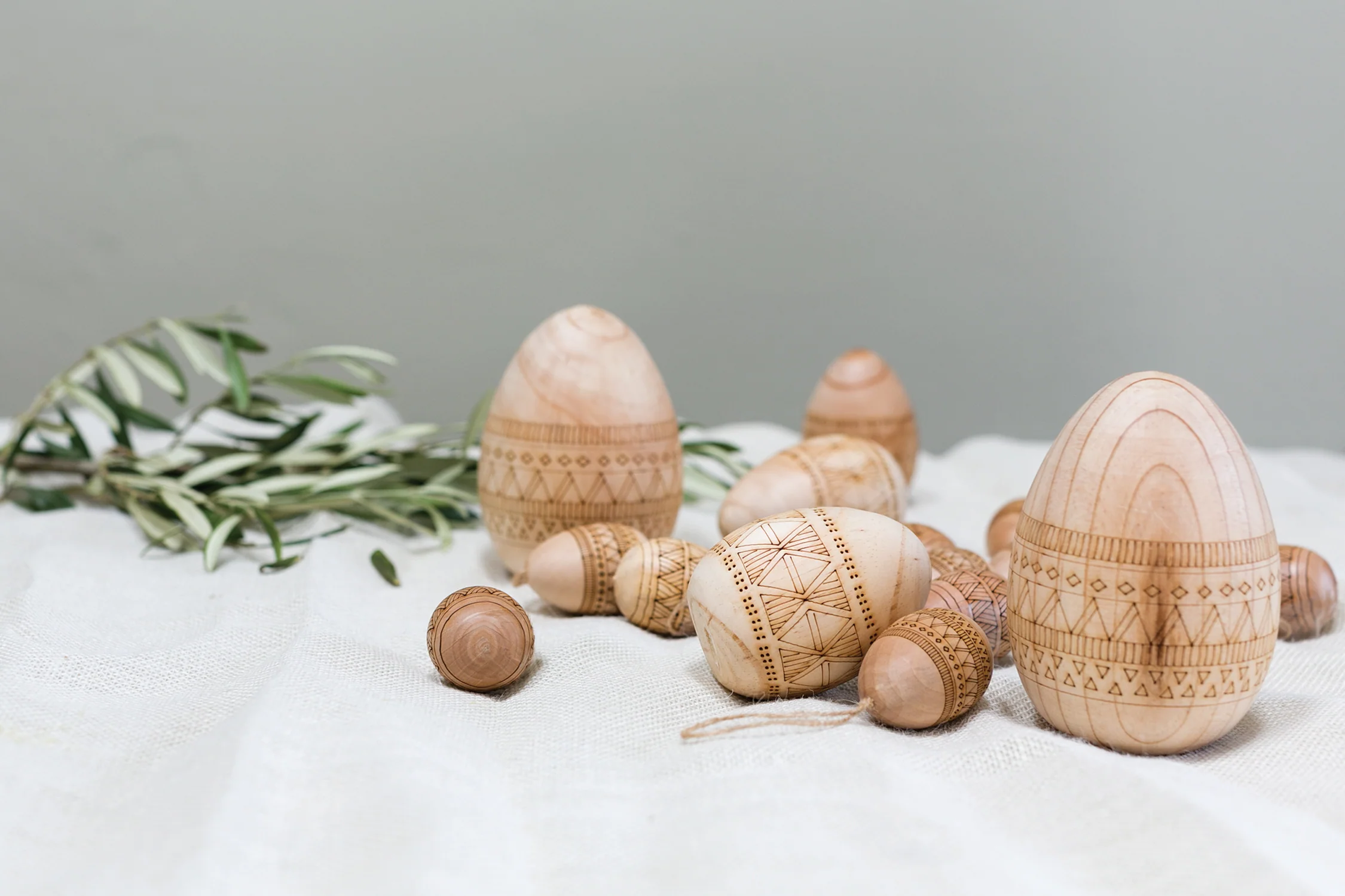 Loco Egg Collection Set of 8 By Accent Decor - Image 4
