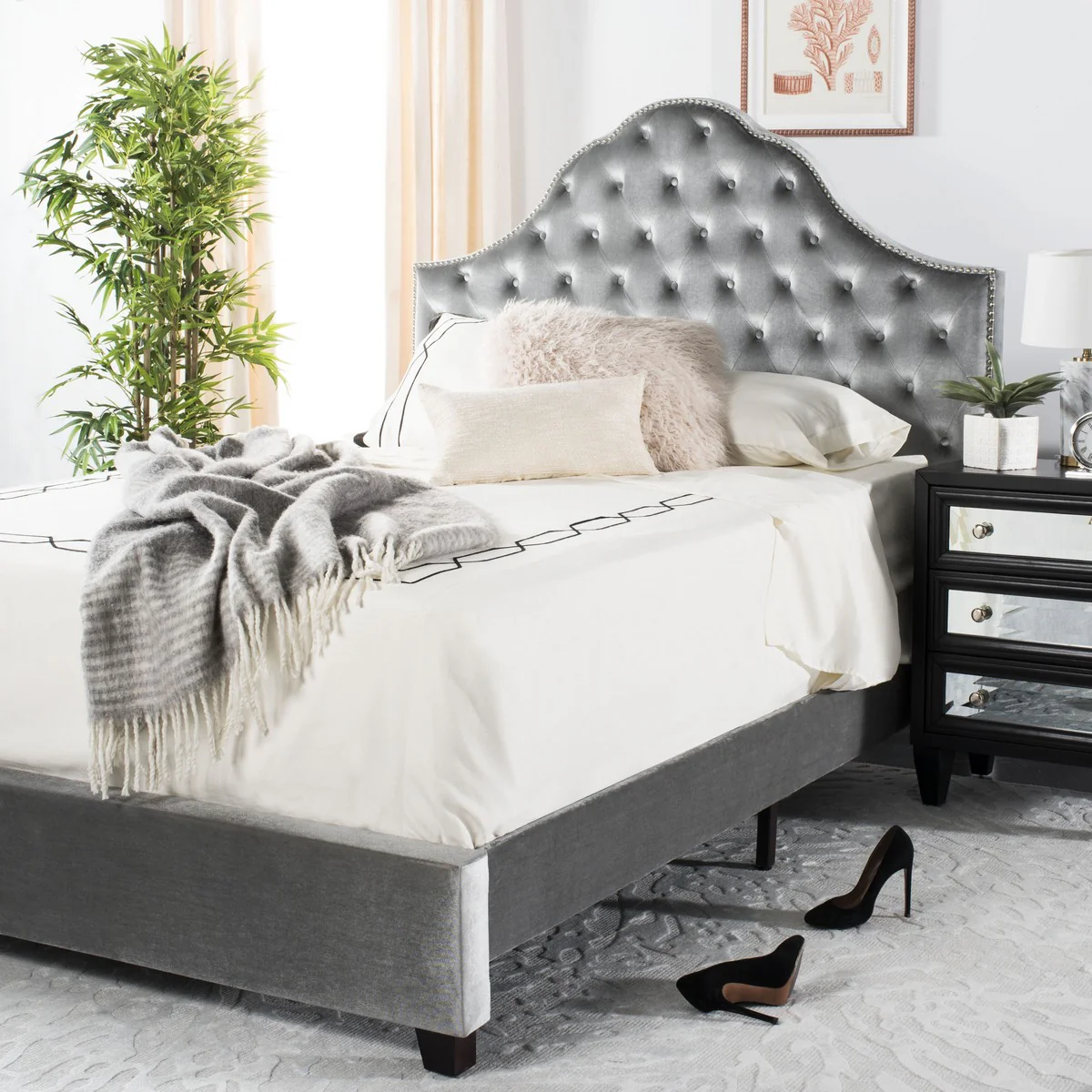 Safavieh Beckham Bed Queen Size - Light Grey