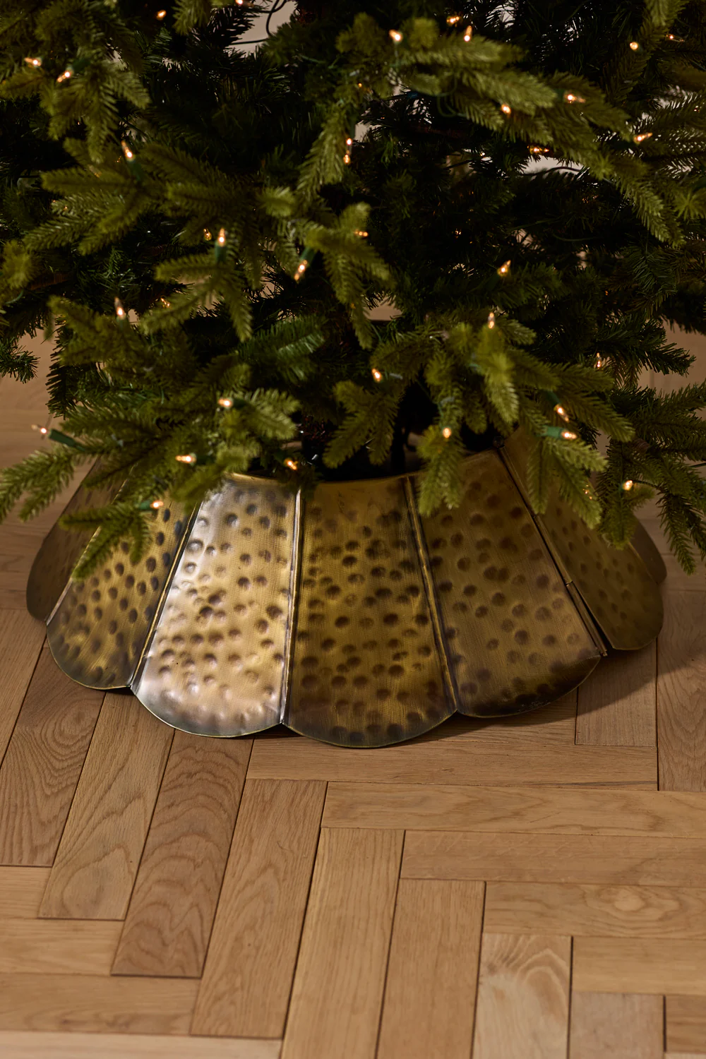 Scalloped Tree Collar By Accent Decor - Image 6