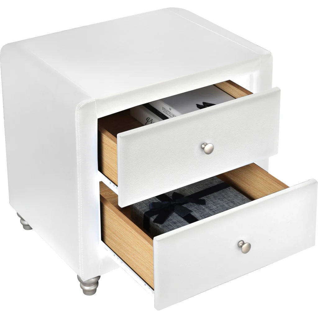 White Platform Queen Bed With Two Nightstands By Homeroots - 397011 - Image 7